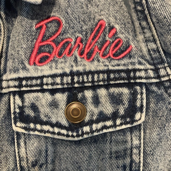 Barbie Embroidered Denim Jean Jacket Acid Washed Girls Size M - Picture 4 of 5